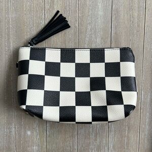 🖤 Zipper Clutch in Black & Ivory Checker Print Vegan Leather